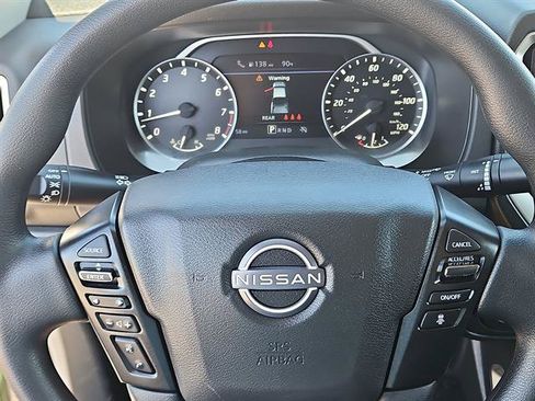 Used 2026 Nissan Frontier SV w/ Tow Package RWD image 15