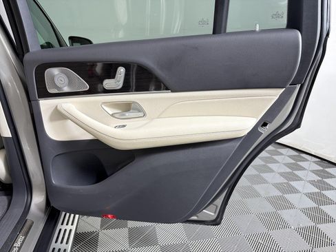 Used 2020 Mercedes-Benz GLS 450 4MATIC image 15
