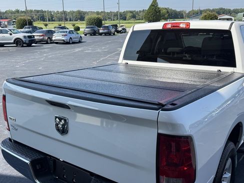 Used 2022 RAM 1500 Classic SLT RWD image 5