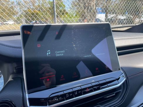 Used 2025 Jeep Compass Trailhawk image 20