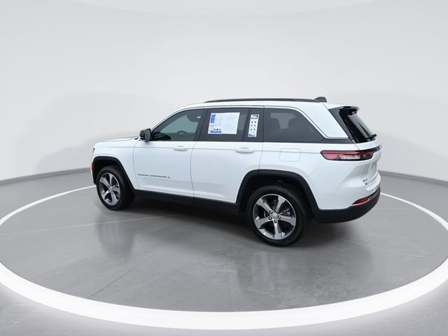 Used 2026 Jeep Grand Cherokee Limited w/ Luxury Tech Group II AWD/4WD image 6