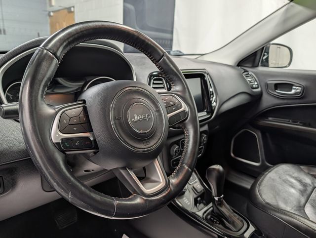 Used 2020 Jeep Compass Limited AWD/4WD image 17