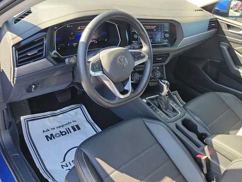 Used 2024 Volkswagen Jetta SE FWD image 21