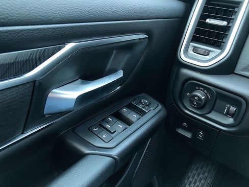 New 2026 RAM 1500 4x4 Crew Cab image 20