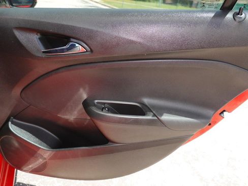Used 2017 Chevrolet Cruze LS FWD image 25