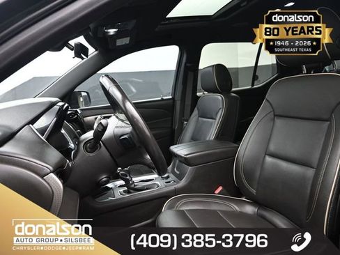 Used 2022 Chevrolet Traverse Premier image 9