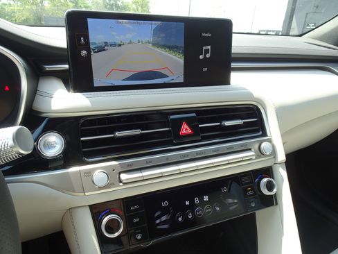 New 2025 Genesis G70 2.5T image 16