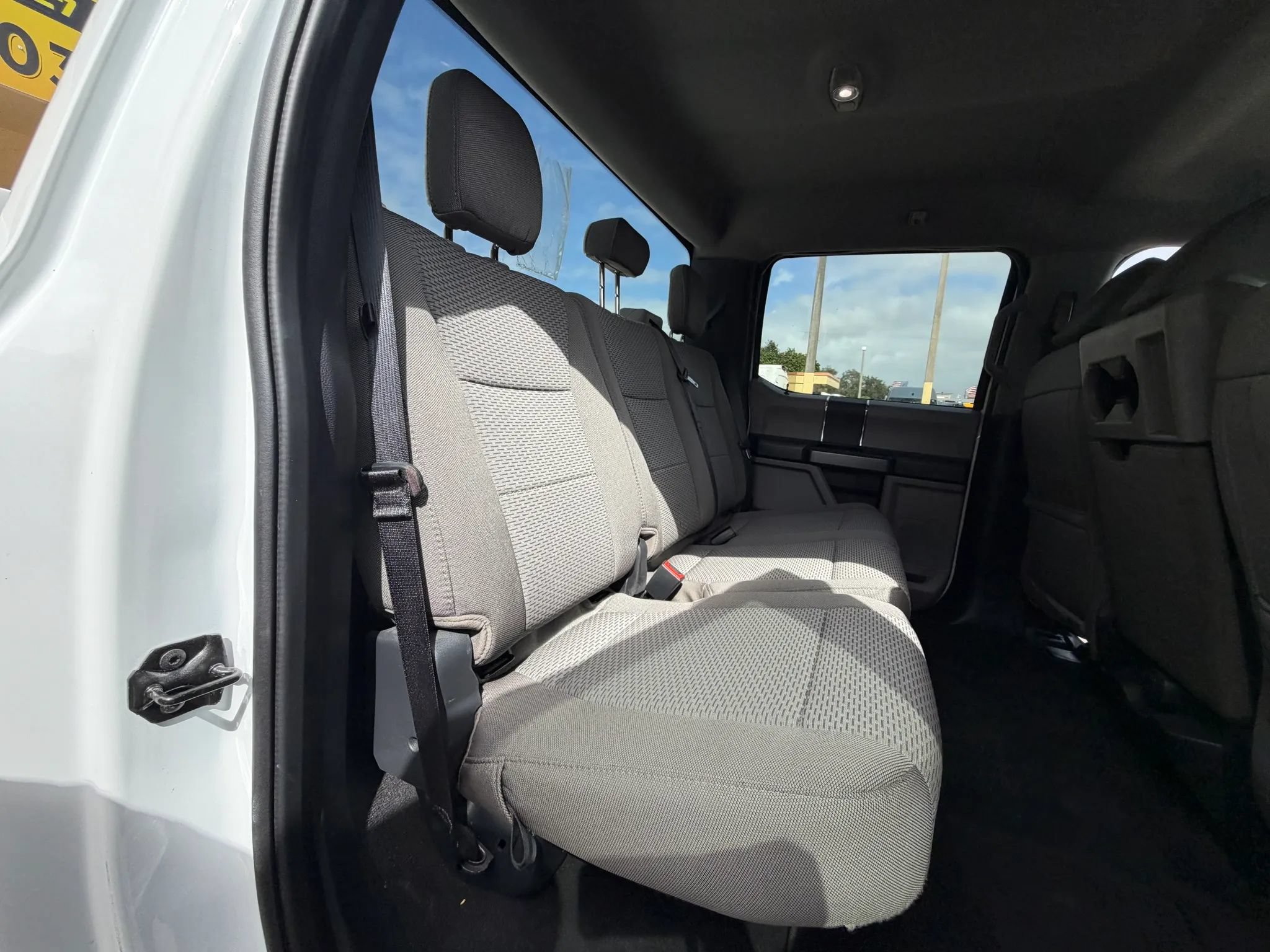 Used 2022 Ford F350 4x4 Crew Cab XLT image 17
