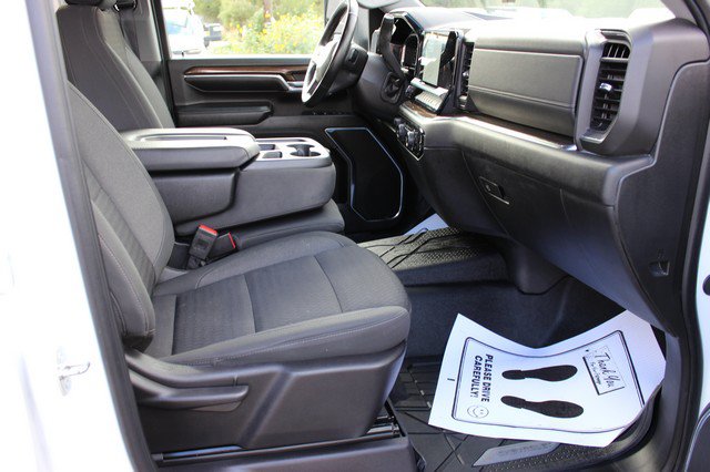 Used 2024 Chevrolet Silverado 2500 LT w/ Convenience Package AWD/4WD image 18