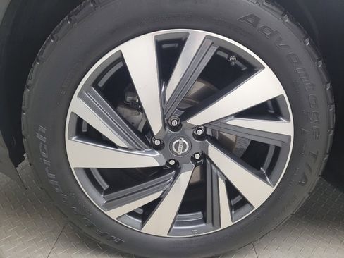 Used 2016 Nissan Murano Platinum w/ Platinum Technology Package AWD/4WD image 31