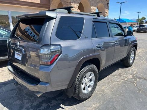 Used 2018 Toyota 4Runner SR5 w/ Convenience Package RWD image 2