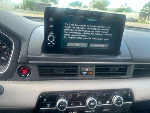 Used 2024 Honda Pilot Touring image 8