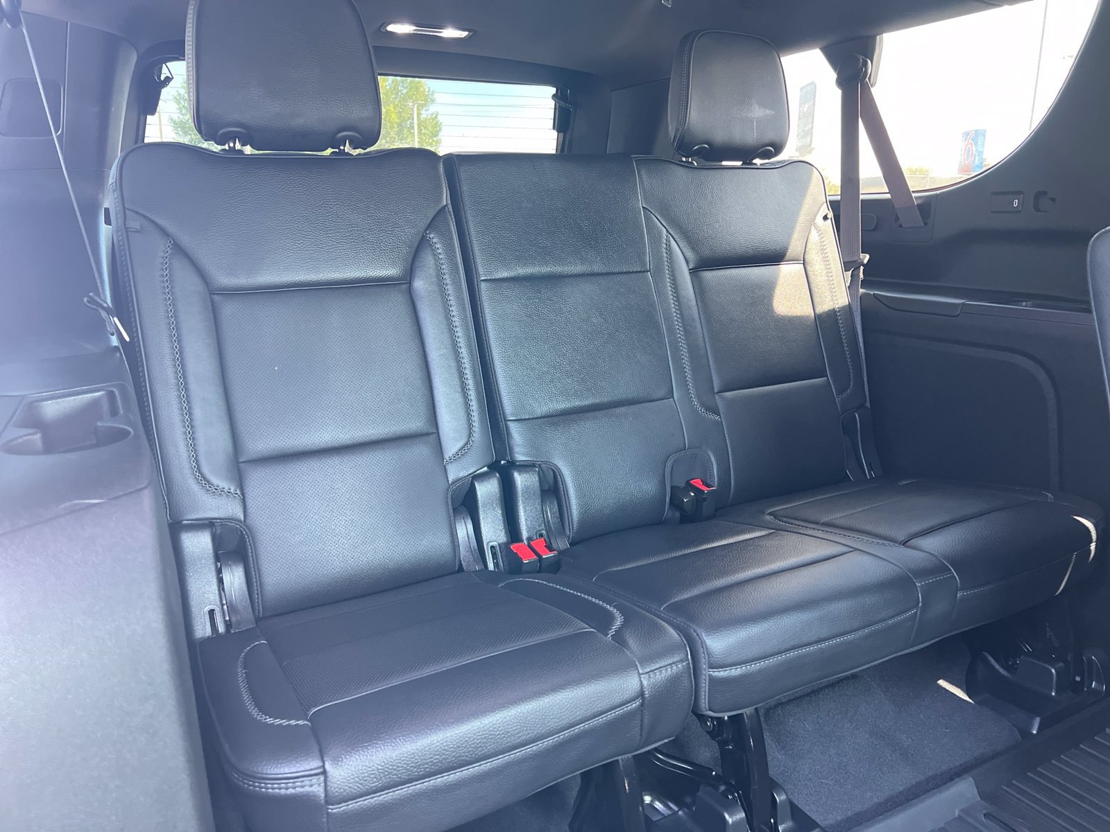 Used 2023 GMC Yukon XL Denali w/ Denali Reserve Package AWD/4WD image 34