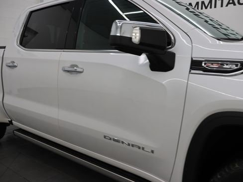 Used 2022 GMC Sierra 1500 Denali w/ Denali Premium Package AWD/4WD image 27