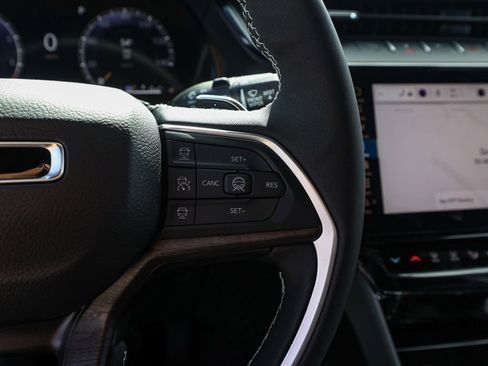 New 2026 Jeep Grand Cherokee Altitude image 27