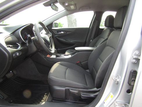 Used 2020 Chevrolet Malibu LS FWD image 11