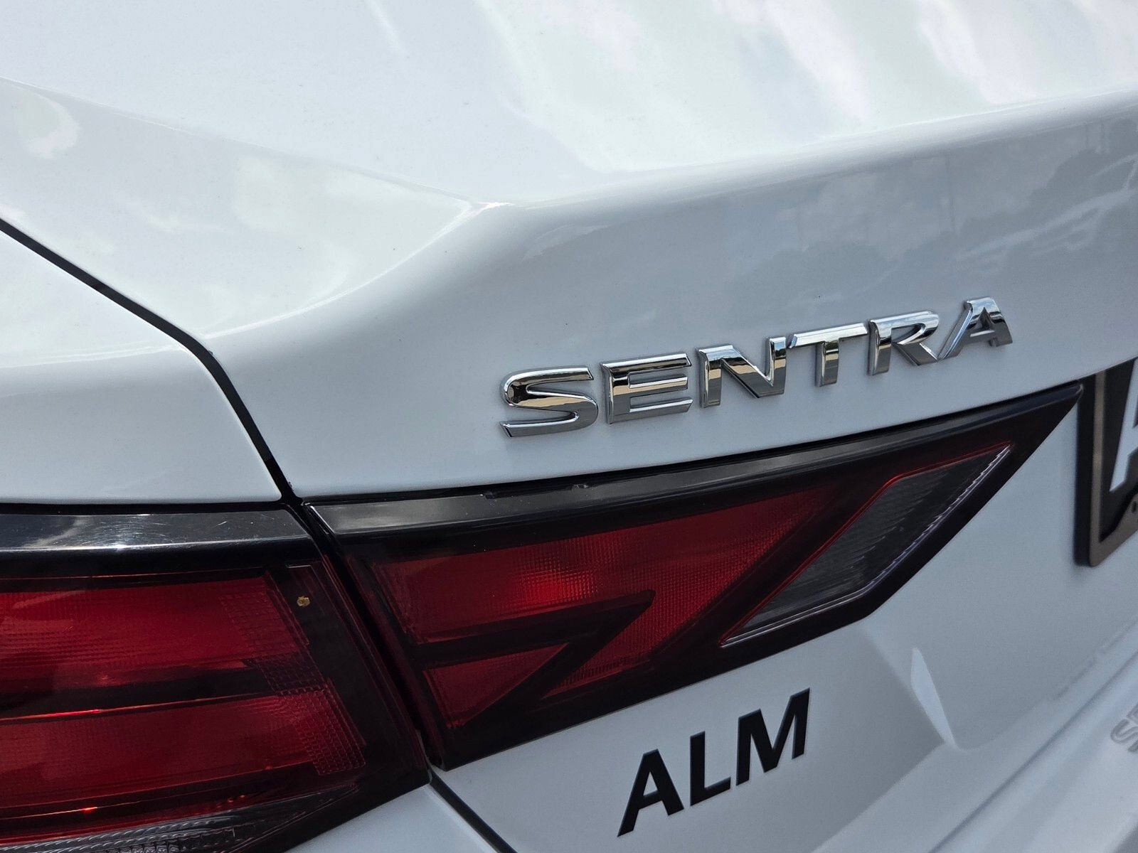 Used 2024 Nissan Sentra SV FWD image 10
