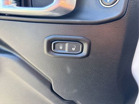 Used 2025 Jeep Wrangler Sport AWD/4WD image 48