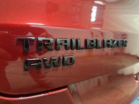 Used 2024 Chevrolet TrailBlazer RS w/ Convenience Package image 32