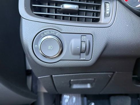 Used 2020 Buick Envision Essence w/ Experience Buick Package FWD image 32