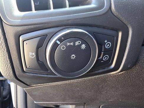 Used 2013 Ford Focus SE FWD image 22