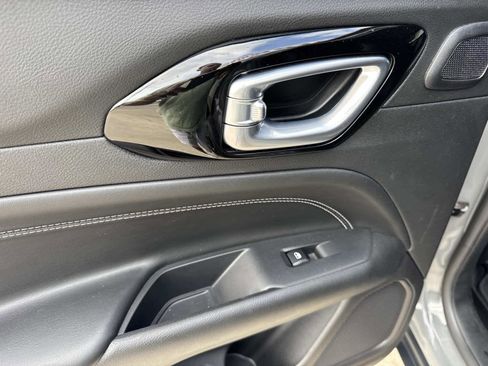 Used 2023 Jeep Compass Altitude w/ Sun and Sound Group image 29