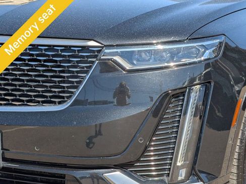 Used 2023 Cadillac XT6 Premium Luxury w/ Technology Package AWD/4WD image 9