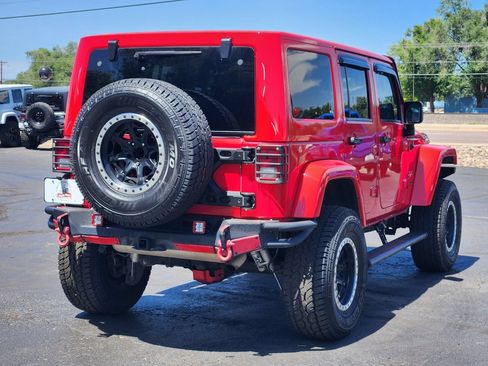 Used 2016 Jeep Wrangler Unlimited Sahara w/ Max Tow Package AWD/4WD image 5