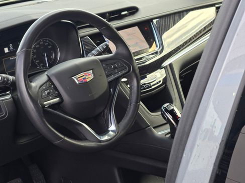 Certified 2025 Cadillac XT6 Premium Luxury image 25