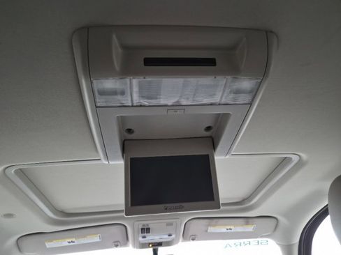 Used 2013 Chevrolet Avalanche LTZ image 29