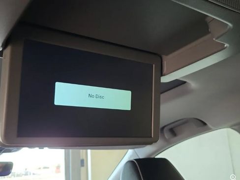 Used 2023 Honda Odyssey Elite image 12