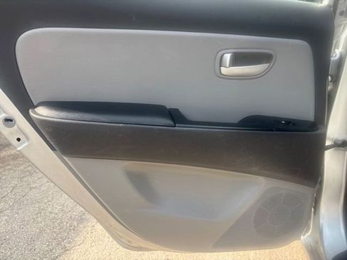 Used 2009 Hyundai Elantra GLS image 15