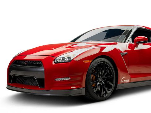 Used 2015 Nissan GT-R Premium AWD/4WD image 14