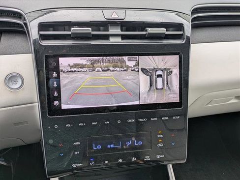 Used 2022 Hyundai Tucson Limited image 12