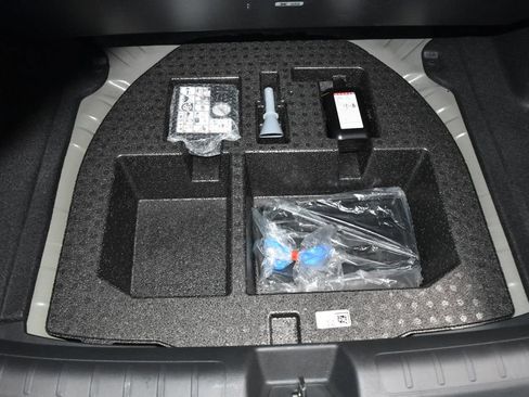 Used 2025 Honda Civic Sport image 36