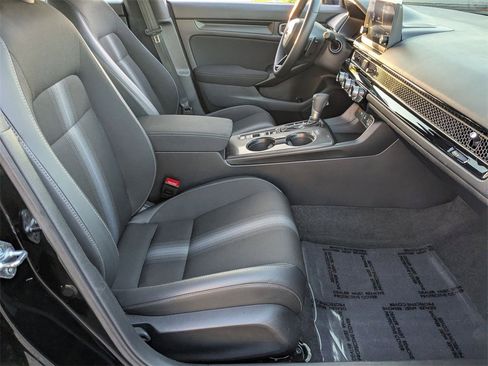 Used 2025 Honda Civic Sport image 29