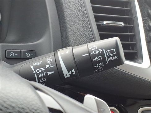 Used 2018 Honda Pilot Touring image 28