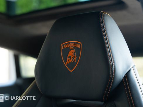 Used 2021 Lamborghini Urus AWD/4WD image 19