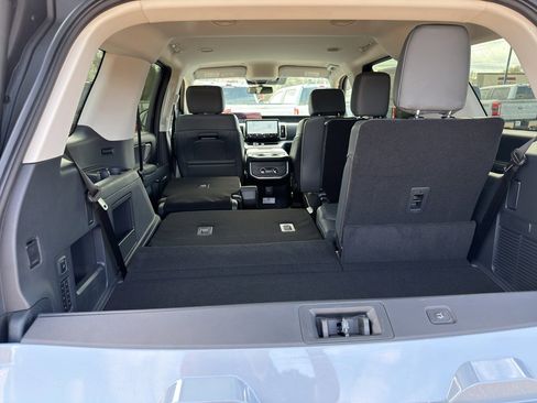 New 2026 Ford Expedition Active RWD image 10