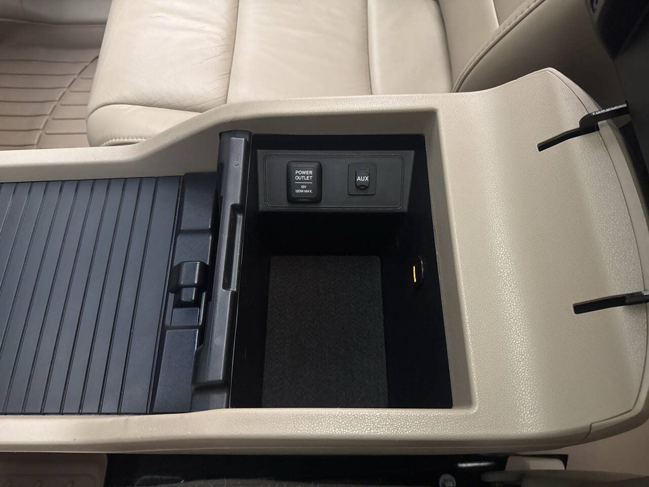 Used 2011 Honda Pilot EX-L image 18