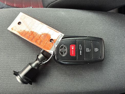 Used 2026 Toyota Corolla SE FWD image 25