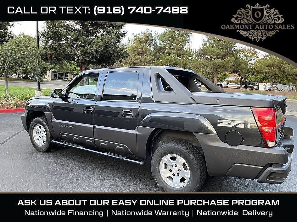 Used 2005 Chevrolet Avalanche Z71 w/ Preferred Equipment Group AWD/4WD image 6
