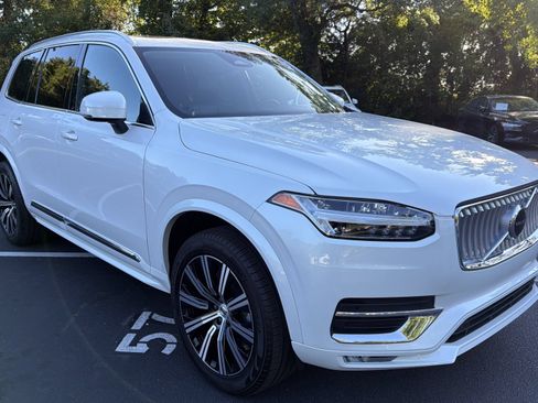 Used 2025 Volvo XC90 B5 Core AWD/4WD image 1