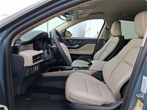 New 2026 Lincoln Corsair Premiere image 6