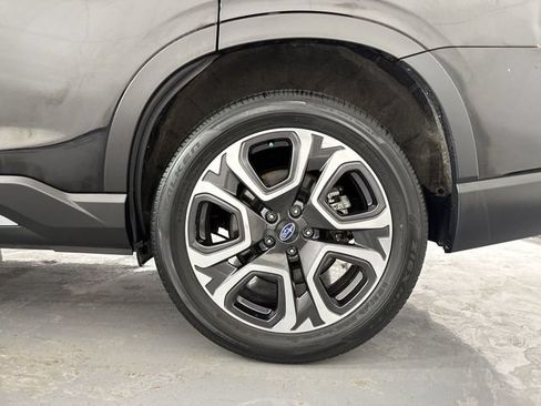 Used 2023 Subaru Ascent Limited AWD/4WD image 6