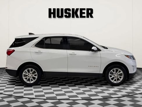 Used 2020 Chevrolet Equinox LT image 2