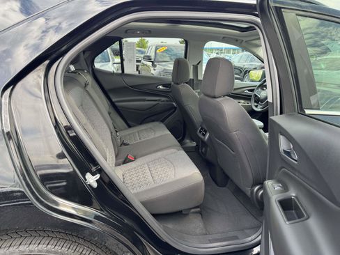 Used 2022 Chevrolet Equinox LT AWD/4WD image 16