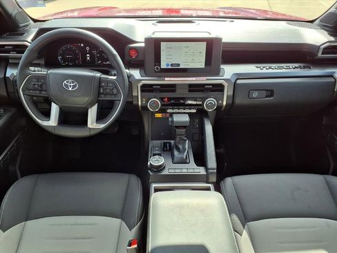 Used 2025 Toyota Tacoma TRD Off-Road image 9