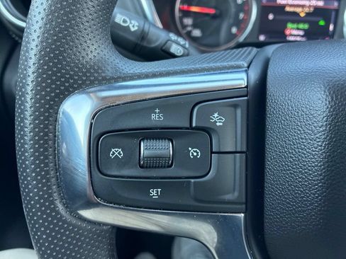 Used 2025 Chevrolet Blazer LT FWD image 9