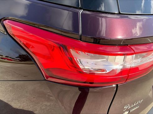 Used 2018 Chevrolet Traverse LT FWD image 27